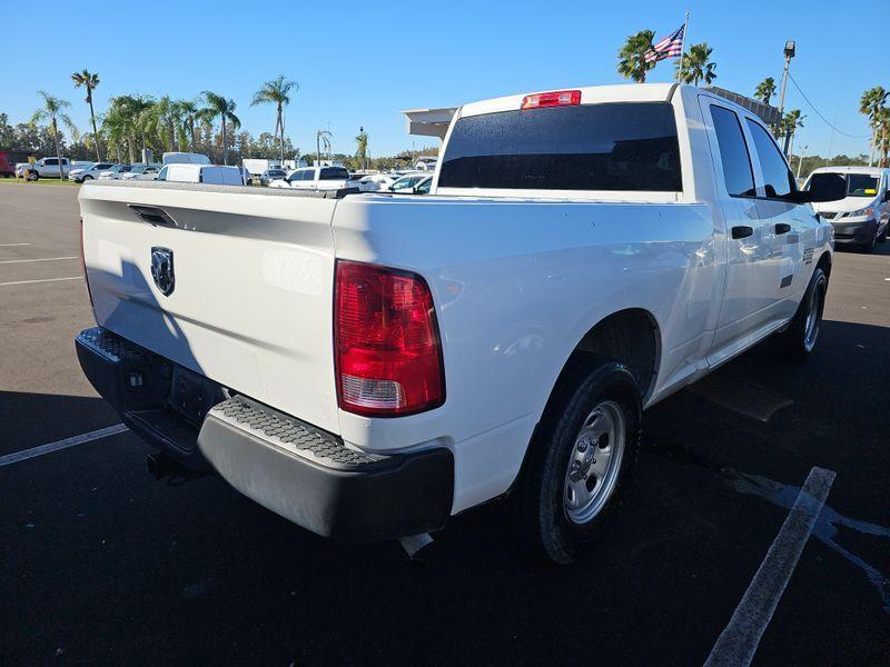 RAM 1500 CLASSIC TRADESMAN  4X2 6'4 BOX 2020