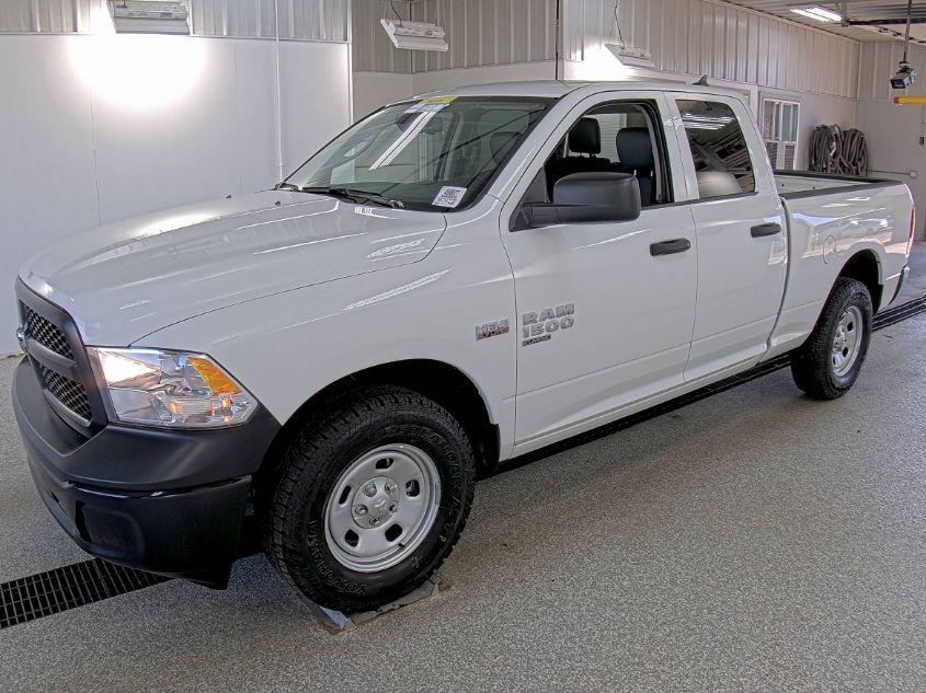 RAM 1500 CLASSIC TRADESMAN  4X4 6'4 BOX 2023