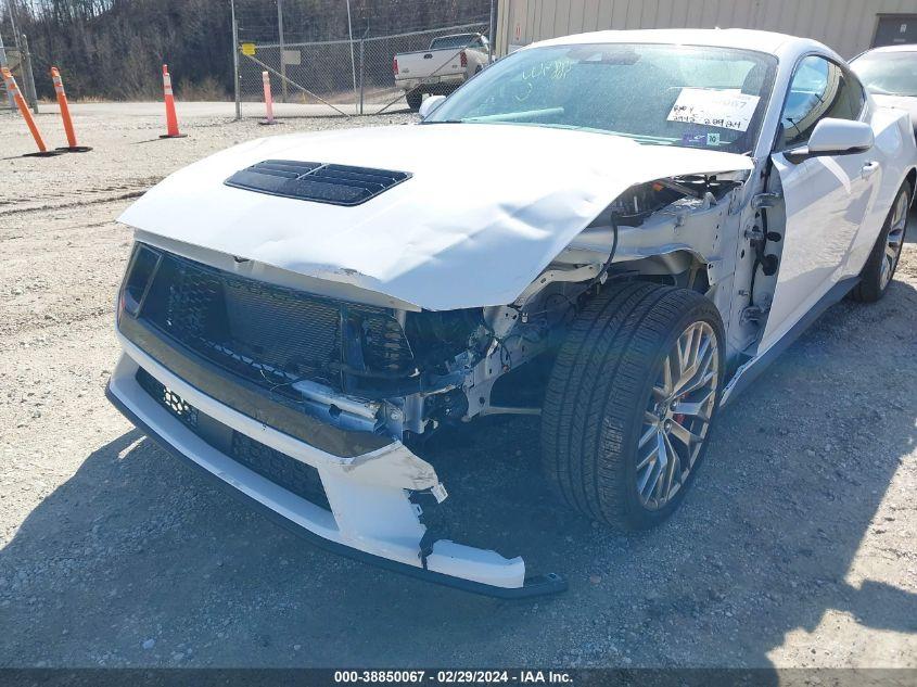 FORD MUSTANG GT PREMIUM FASTBACK 2024