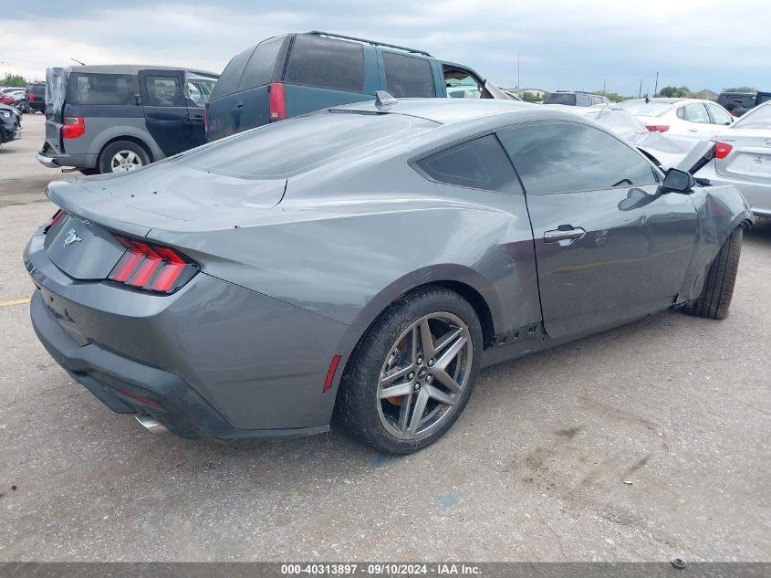 FORD MUSTANG ECOBOOST FASTBACK 2024