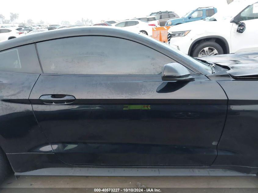 FORD MUSTANG  2021