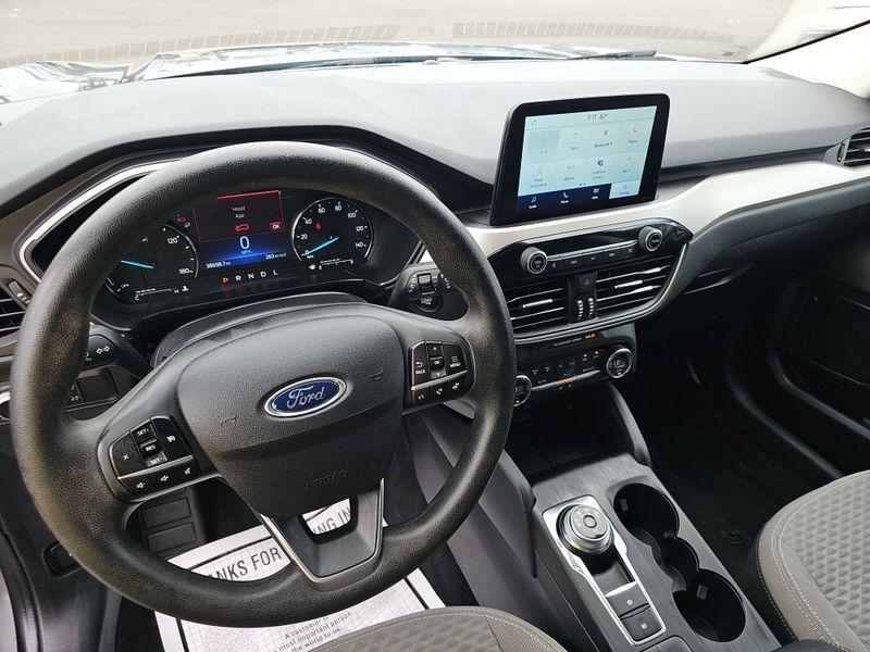 FORD ESCAPE SE HYBRID 2021