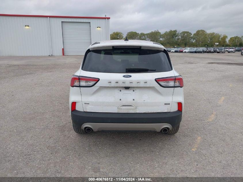 FORD ESCAPE SE HYBRID 2022