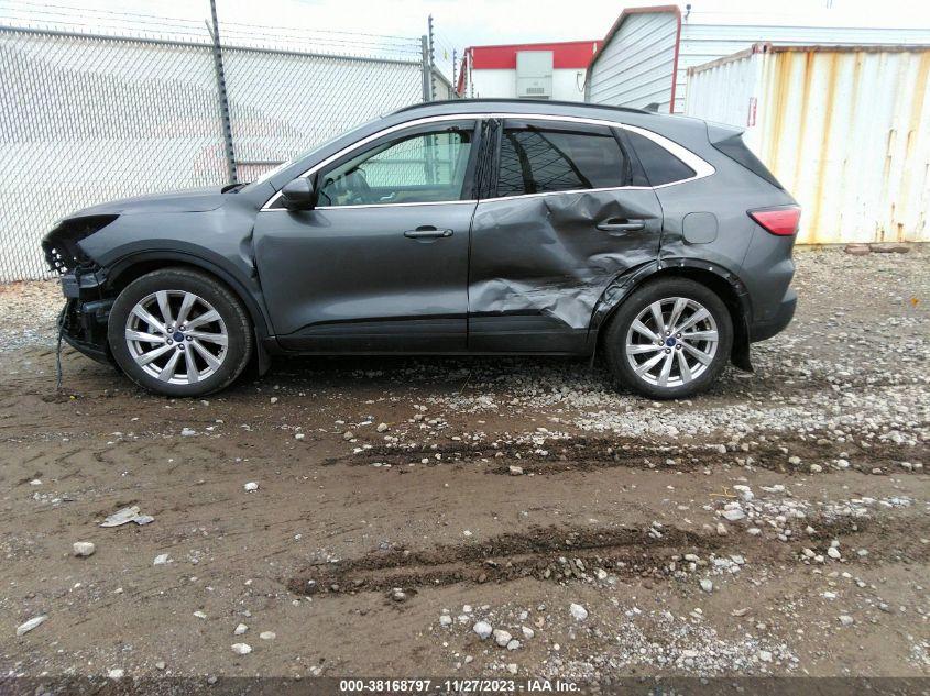 FORD ESCAPE TITANIUM HYBRID 2021