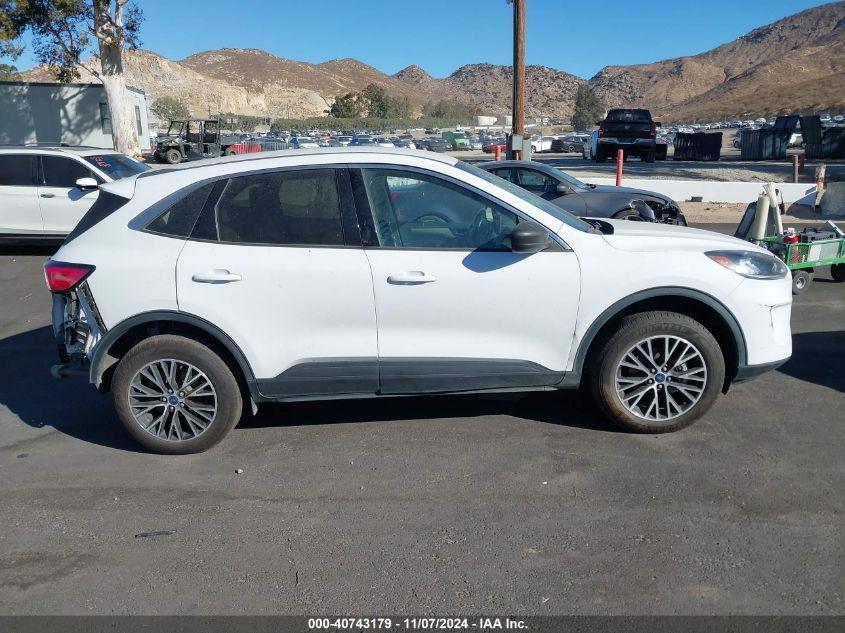 FORD ESCAPE SE PLUG-IN HYBRID 2022