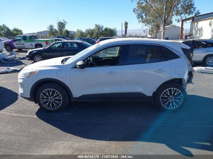 FORD ESCAPE SE PLUG-IN HYBRID 2022