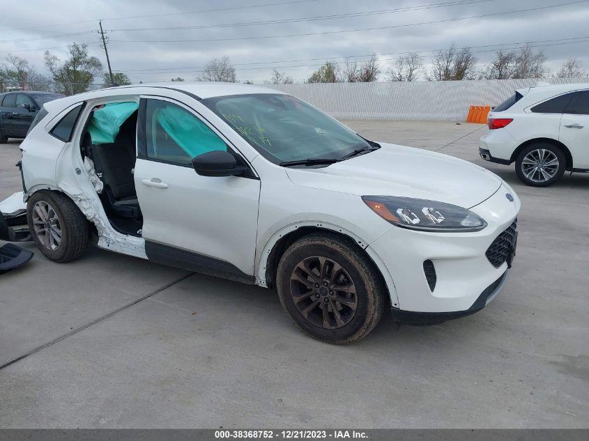 FORD ESCAPE SE 2022