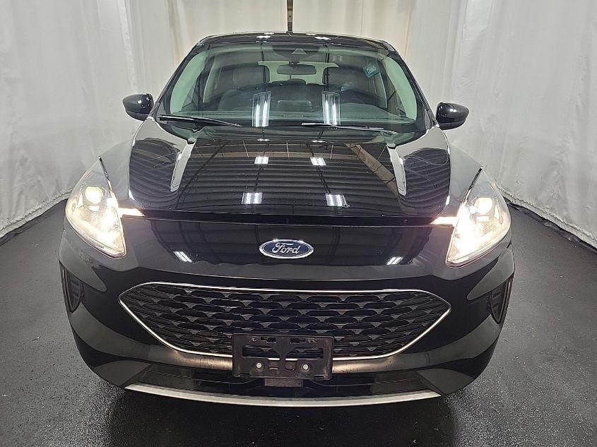 FORD ESCAPE SE 2021