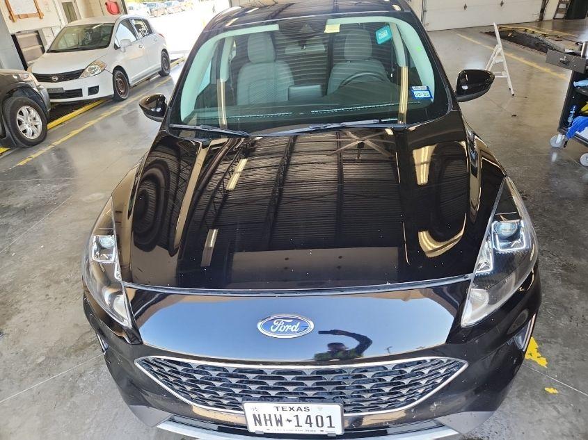 FORD ESCAPE SE 2021