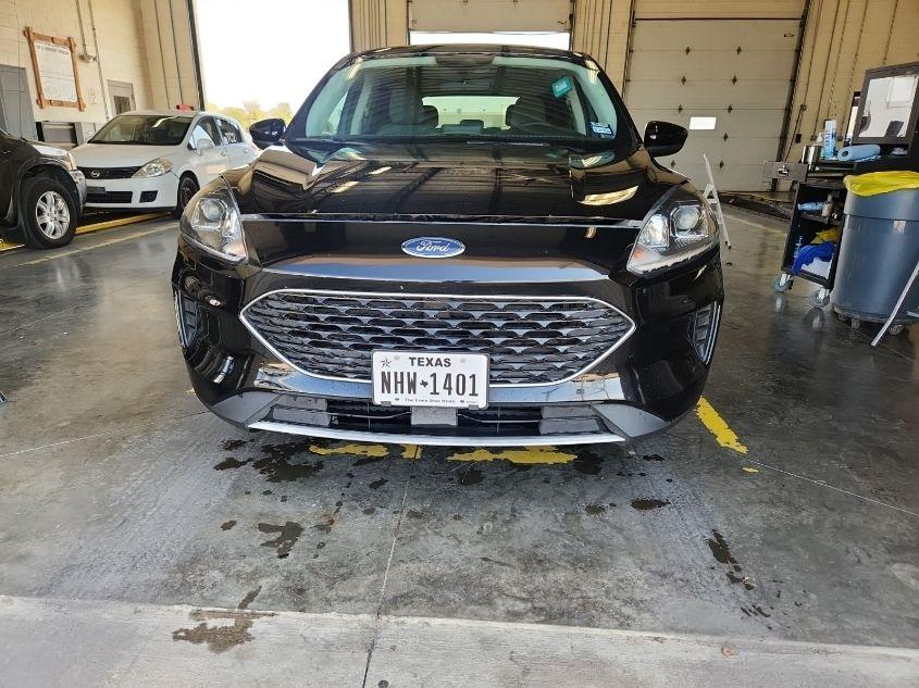 FORD ESCAPE SE 2021