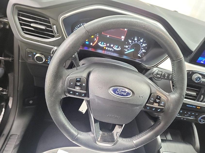 FORD ESCAPE SE 2021