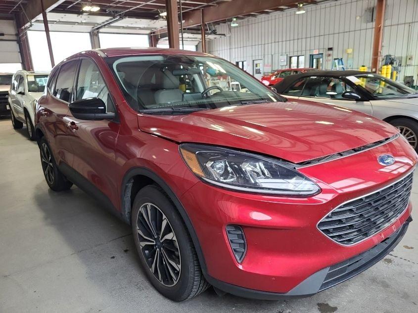 FORD ESCAPE SE HYBRID 2021