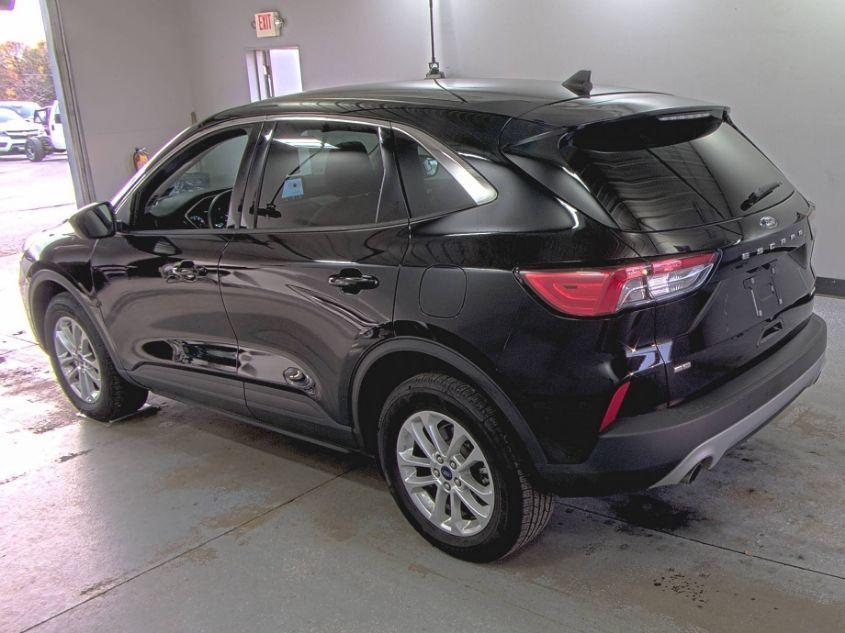 FORD ESCAPE SE 2021