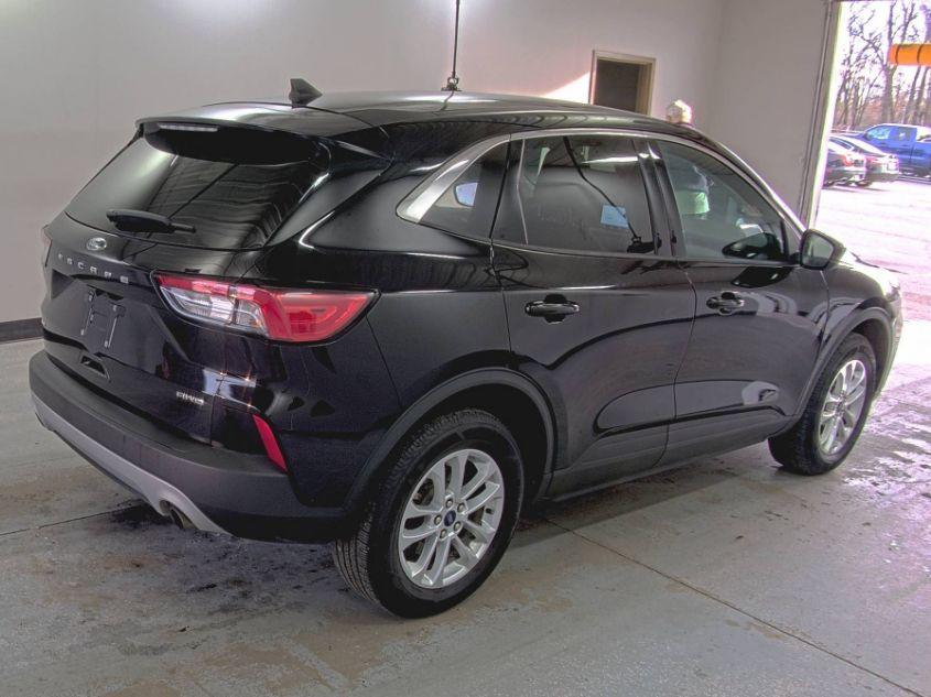 FORD ESCAPE SE 2021