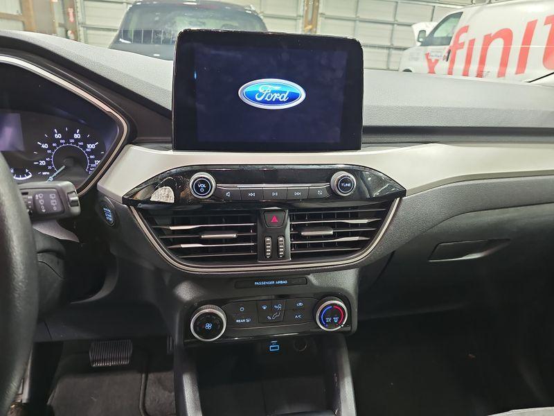 FORD ESCAPE SE 2021