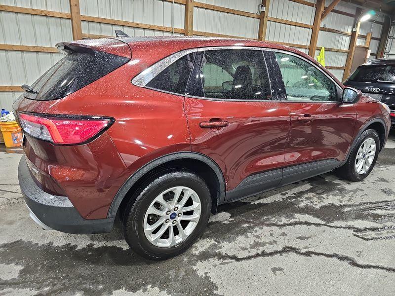 FORD ESCAPE SE 2021