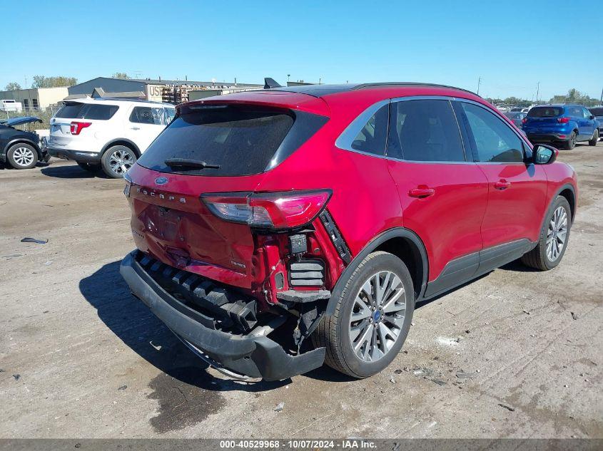 FORD ESCAPE TITANIUM 2022