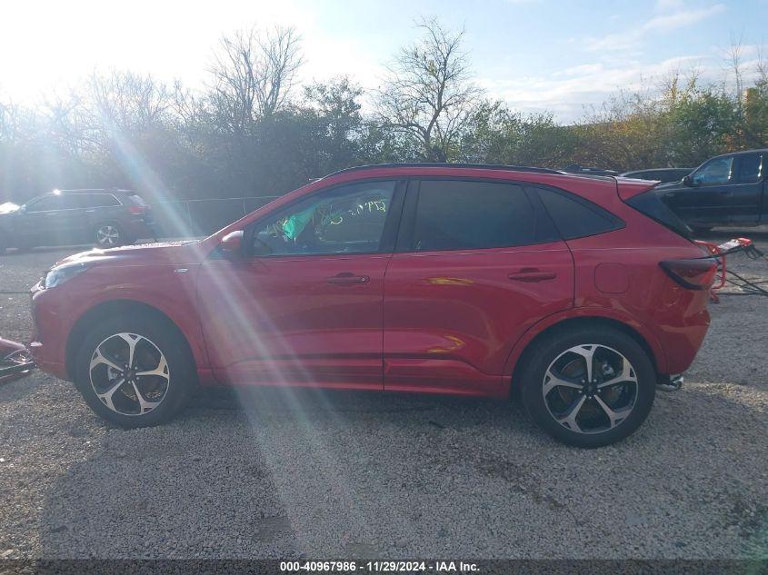 FORD ESCAPE ST-LINE SELECT 2023