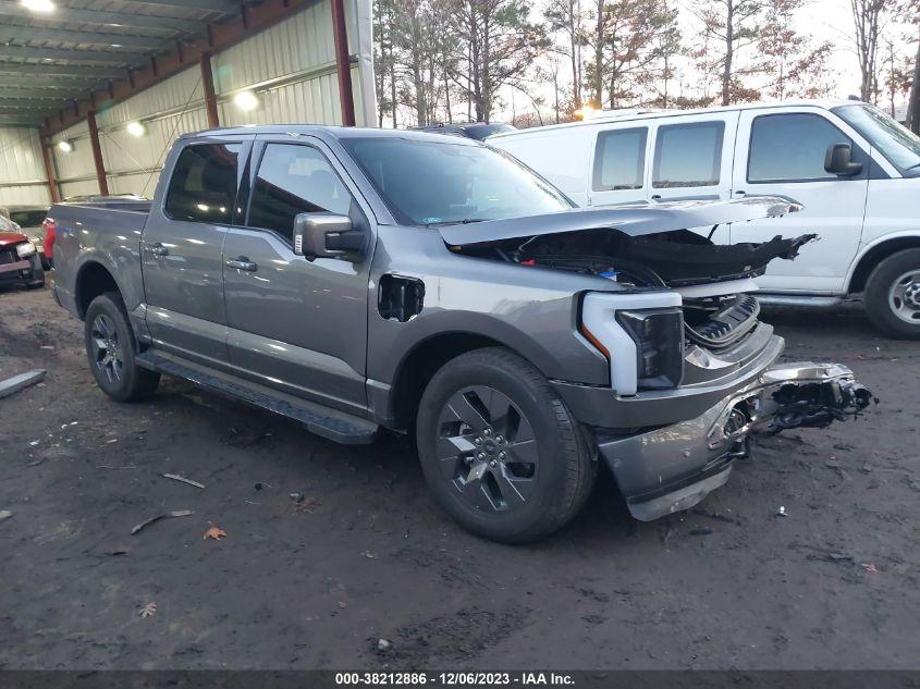 FORD F-150 LIGHTNING LARIAT 2022