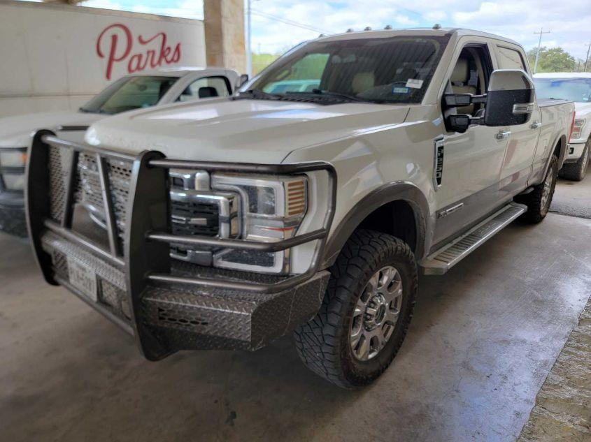 FORD F-250 LARIAT 2021