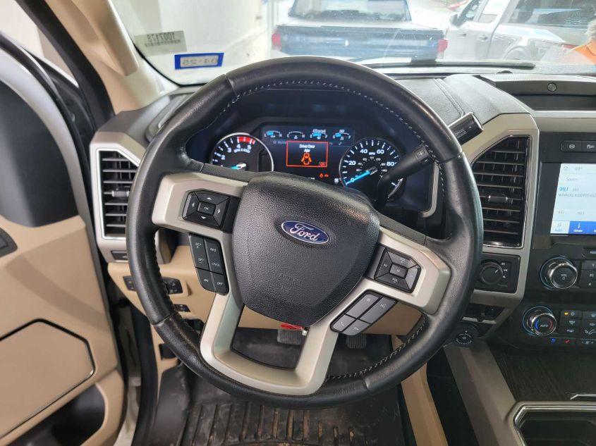 FORD F-250 LARIAT 2021