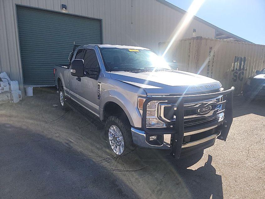 FORD F-250 XLT 2022