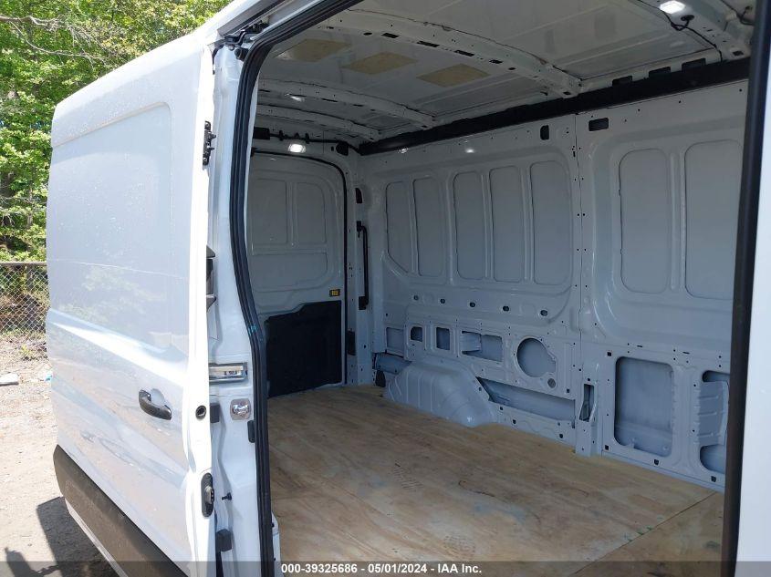 FORD TRANSIT-250  2023