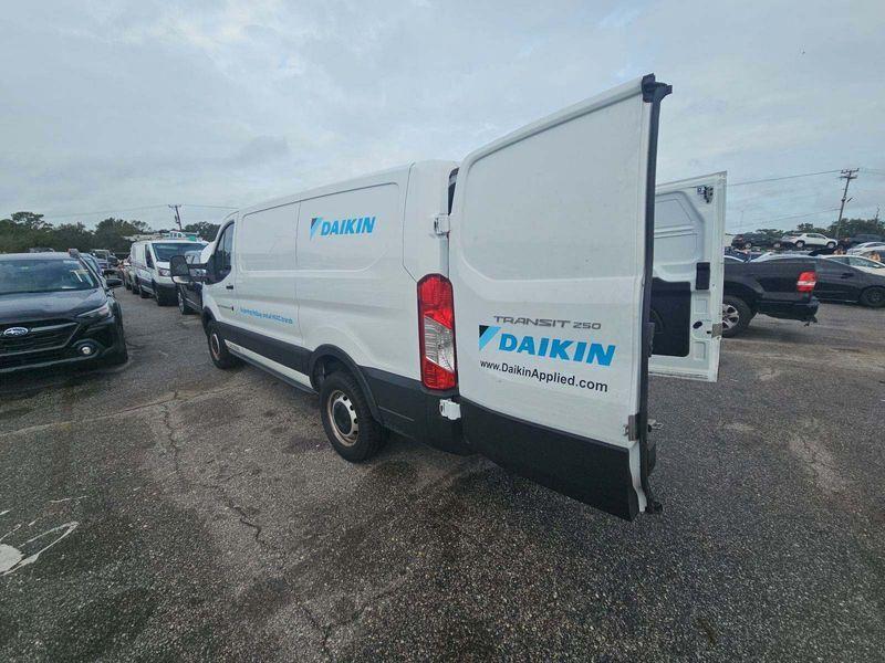 FORD TRANSIT-250 CARGO VAN  2023