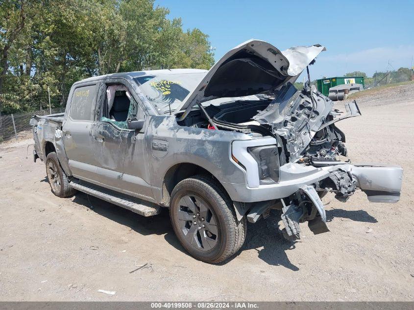 FORD F-150 LIGHTNING LARIAT 2023