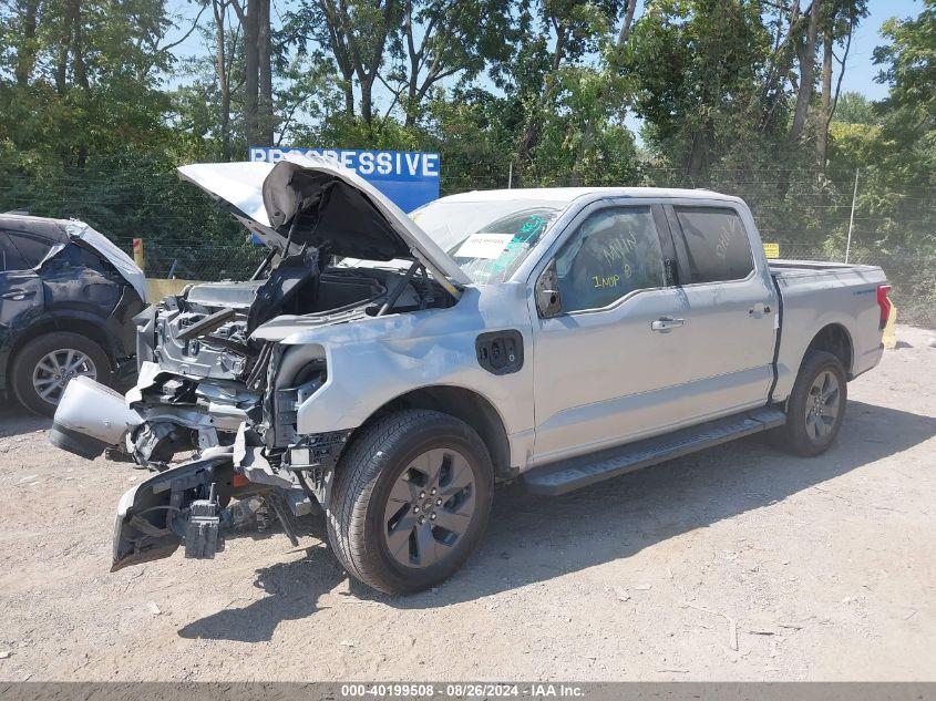 FORD F-150 LIGHTNING LARIAT 2023