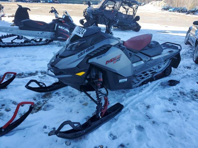 SKI DOO SNOWMOBILE MXZ 2023