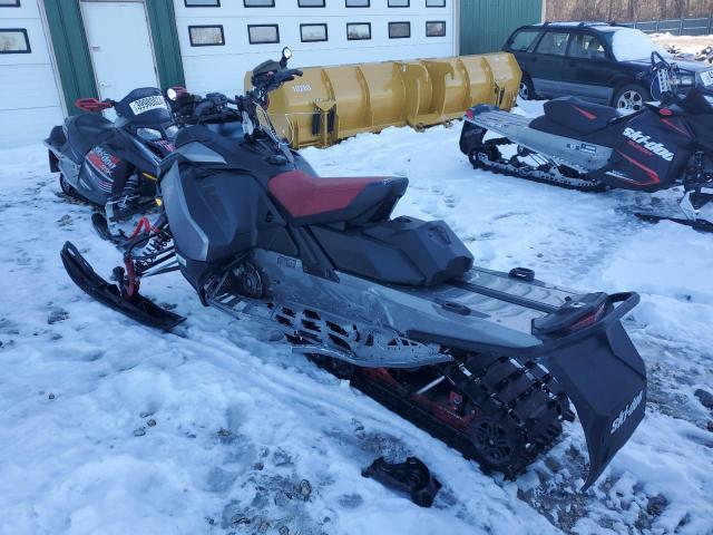 SKI DOO SNOWMOBILE MXZ 2023