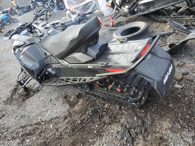 SKI DOO MXZX850  2024