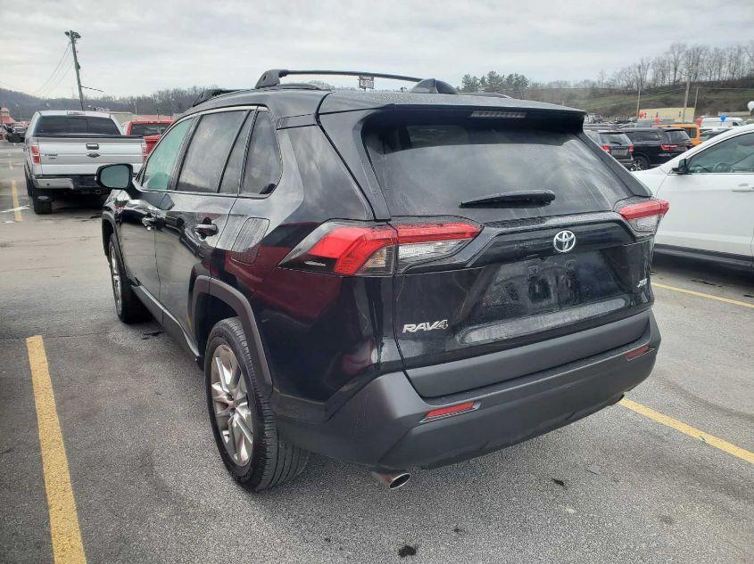 TOYOTA RAV4 XLE PREMIUM 2022