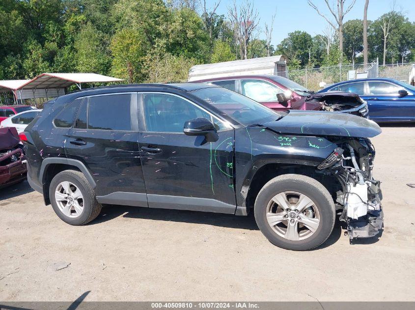 TOYOTA RAV4 XLE 2021