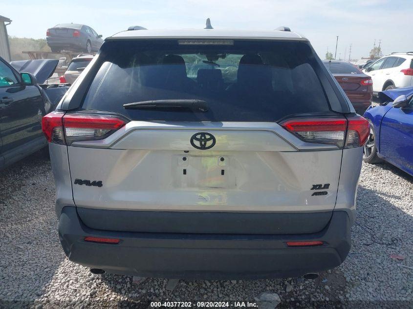 TOYOTA RAV4 XLE 2021