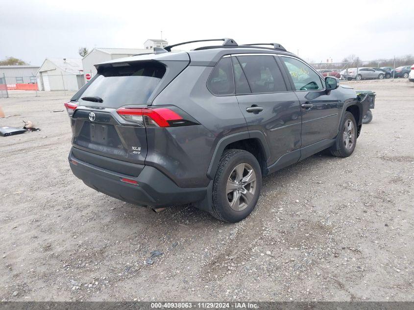 TOYOTA RAV4 XLE 2024