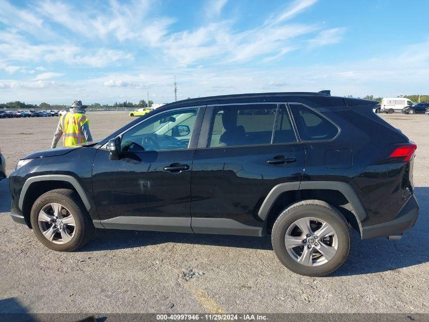 TOYOTA RAV4 XLE 2022