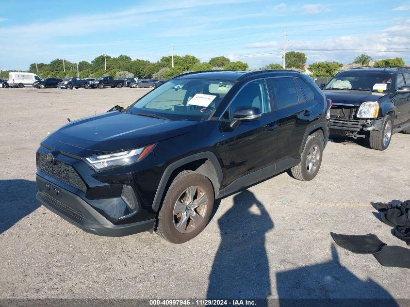 TOYOTA RAV4 XLE 2022