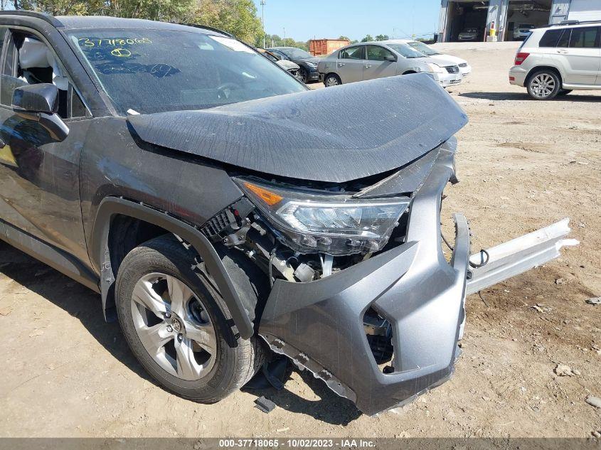 TOYOTA RAV4 XLE 2021