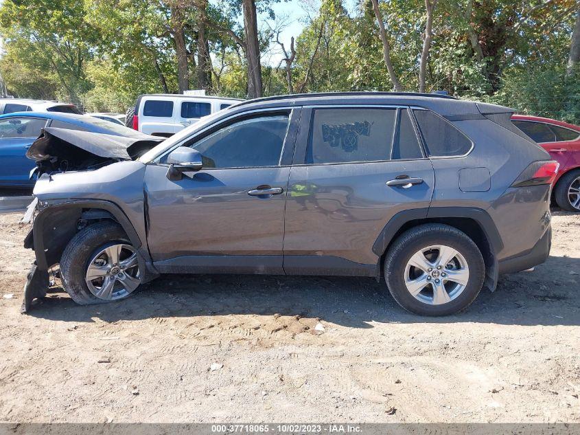 TOYOTA RAV4 XLE 2021