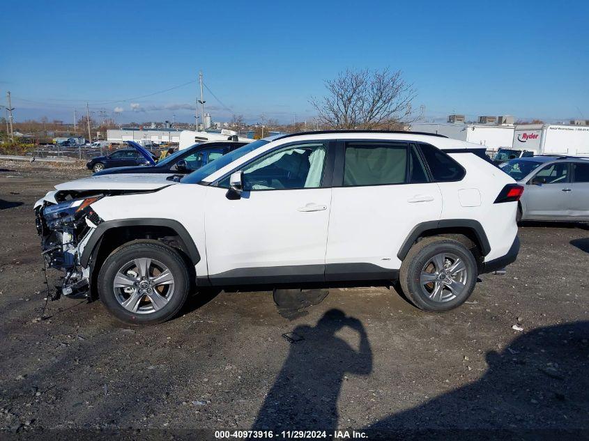 TOYOTA RAV4 XLE 2024