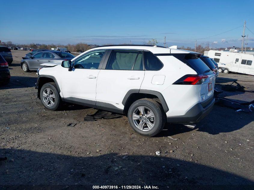 TOYOTA RAV4 XLE 2024