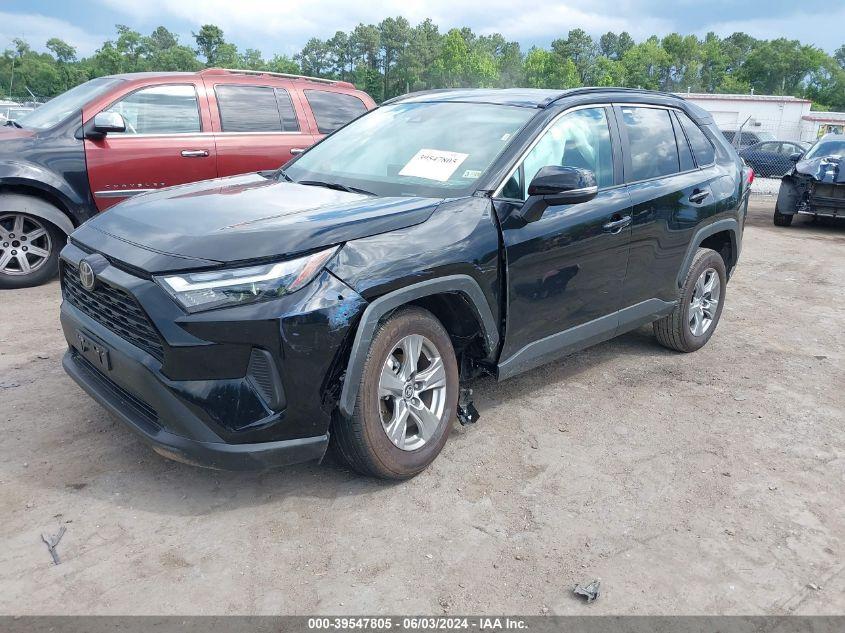 TOYOTA RAV4 XLE 2024