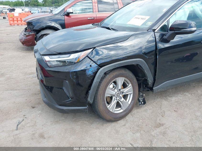 TOYOTA RAV4 XLE 2024