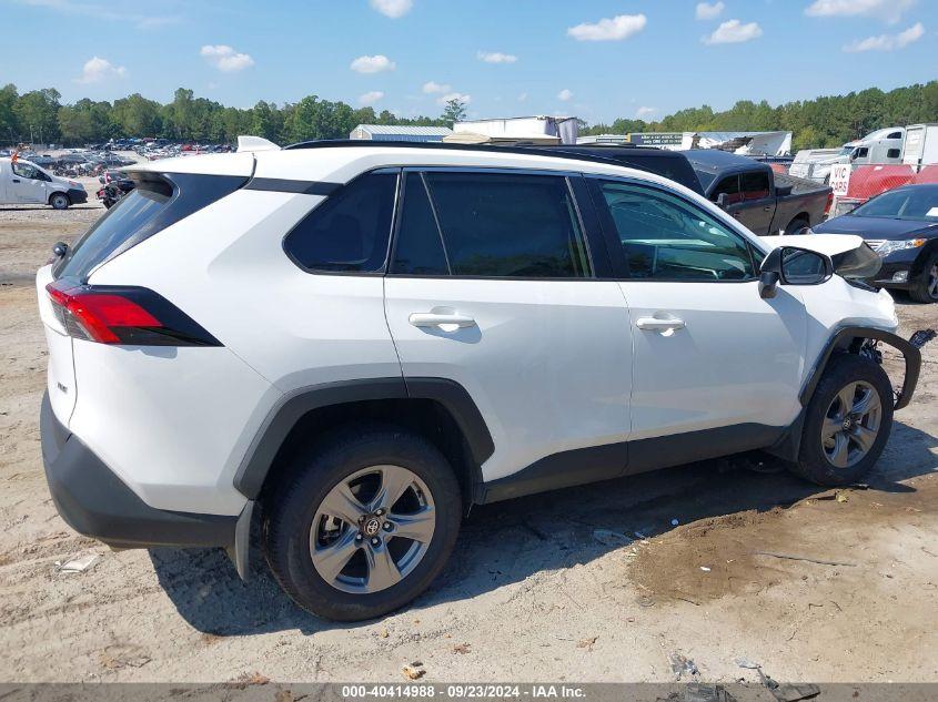 TOYOTA RAV4 XLE 2024