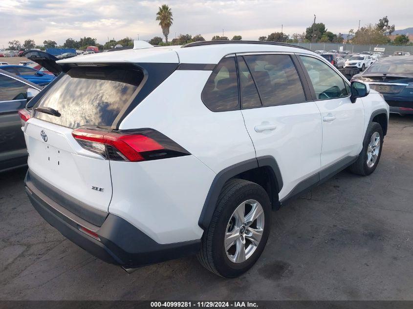 TOYOTA RAV4 XLE 2021