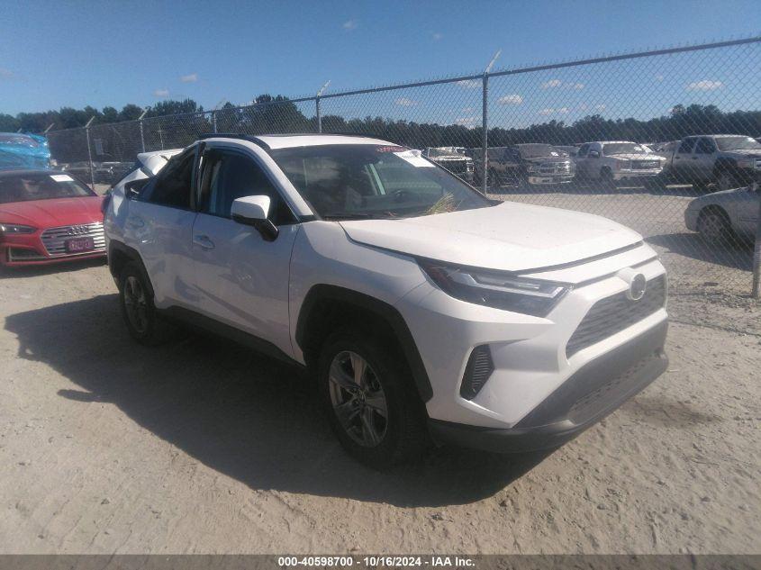 TOYOTA RAV4 XLE 2022