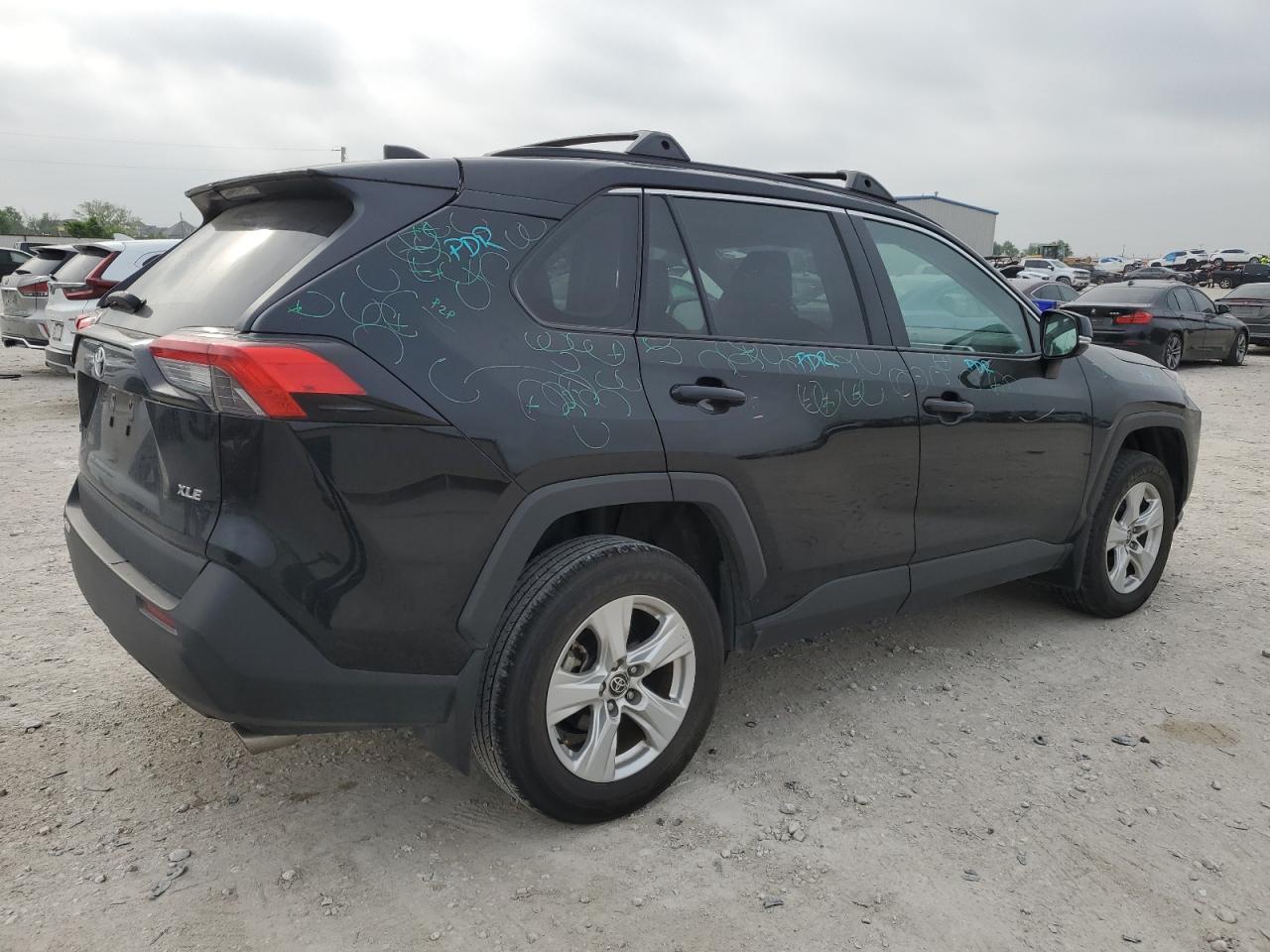 TOYOTA RAV4 XLE XLE 2021