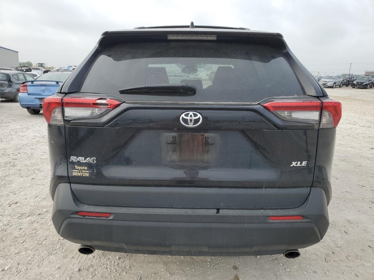 TOYOTA RAV4 XLE XLE 2021